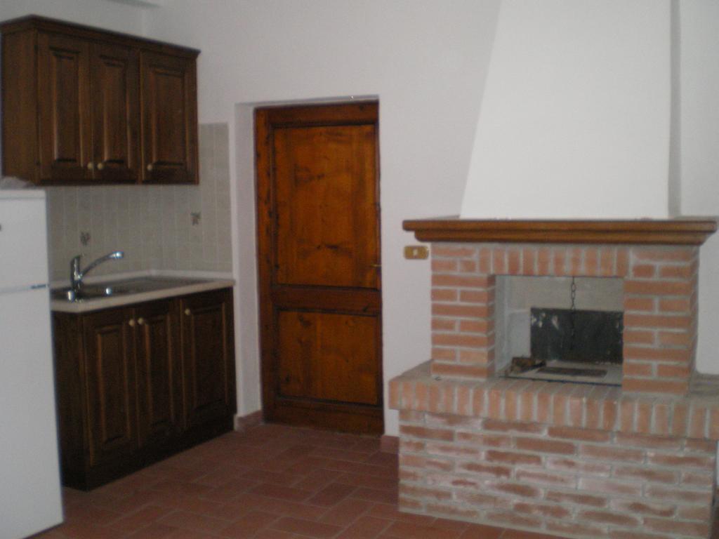 La Civetta Apartment Торита ди Сиена Стая снимка