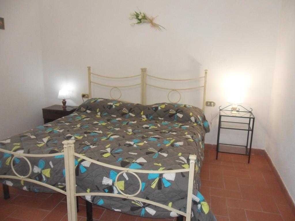 La Civetta Apartment Торита ди Сиена Стая снимка